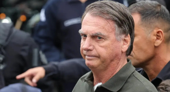 Não houve intuito de descumprir a lei, diz Bolsonaro sobre arma